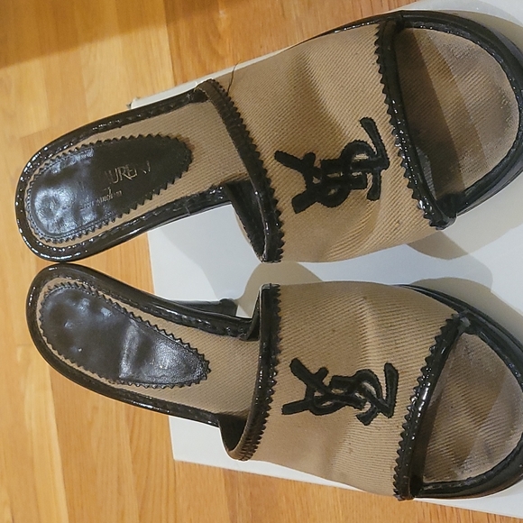 Yves Saint Laurent Shoes - Yves Saint Laurent Denim queen velvet rope & black